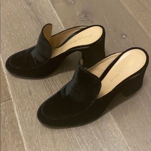 Adorable black velvet slide on Heels